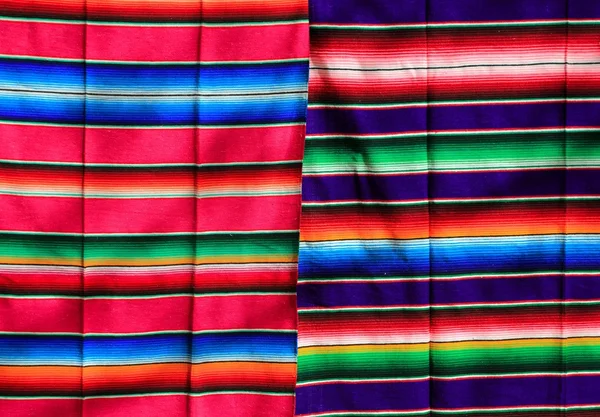 Tecido serape mexicano textura padrão colorido — Fotografia de Stock