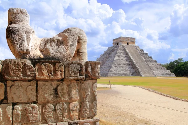 Antigo Chac Mool Chichen Itza figura México — Fotografia de Stock
