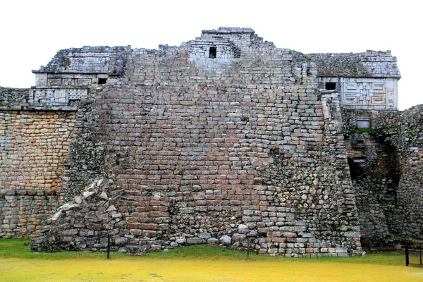 Tempio dei cervi Chichen Itza Mayan Messico Yucatan — Foto Stock
