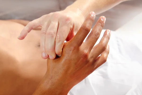 Digital tryck händerna zonterapi massage tuina terapi — Stockfoto
