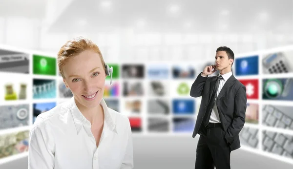 Modern ofis, kadın ve işadamı, tv ekranında — Stok fotoğraf