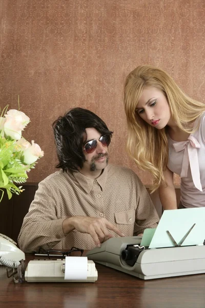 レトロな実業家セクシーな秘書の髭 — ストック写真