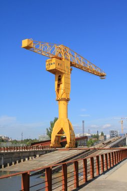 Titan vinç