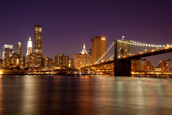 Νέα Υόρκη - manhattan skyline τή νύχτα Royalty Free Φωτογραφίες Αρχείου