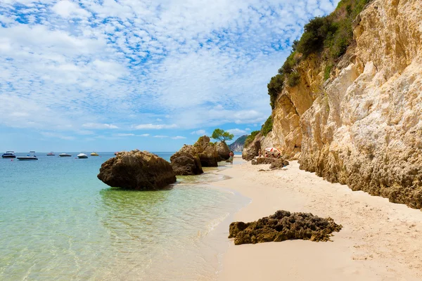 Bela praia de Setúbal em Portugal — Fotografia de Stock