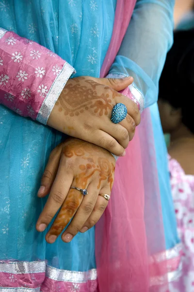 Mani della ragazza indiana — Foto Stock