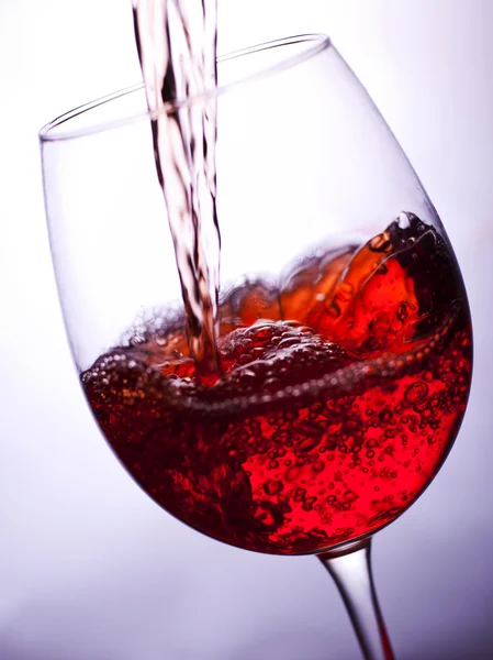 Vino rosso che scende — Foto Stock
