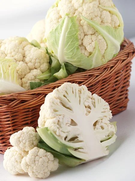 Cauliflowers In Basket — Stock Photo, Image