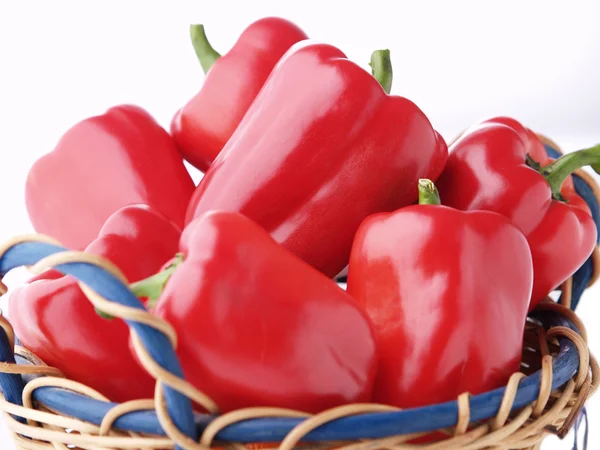 Closeup červené papriky na bílém pozadí — Stock fotografie