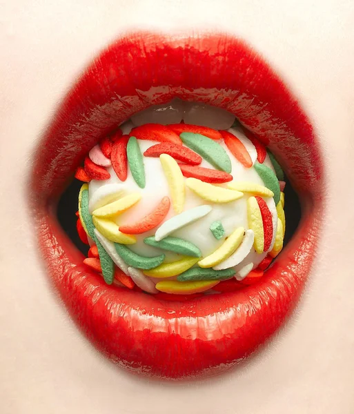 Bonbons im Mund — Stockfoto
