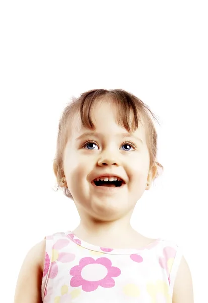 Улыбающаяся маленькая девочка — стоковое фото