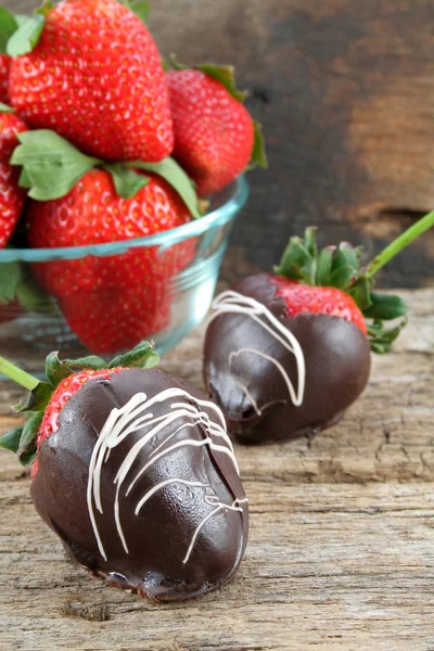 Met chocolade bedekte aardbeien Stockfoto