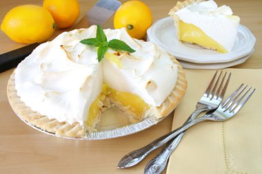 Lemon Meringue Pie clipart