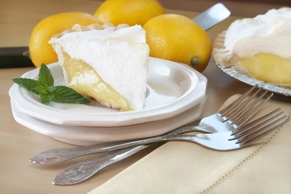 Tranche de tarte au citron — Photo
