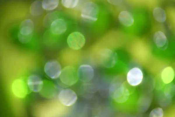 Зеленый боке-абстракт — стоковое фото