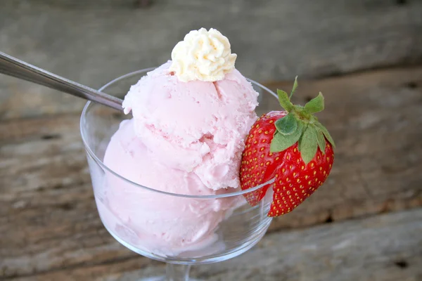 Strawberry Icecream — Stock Photo, Image