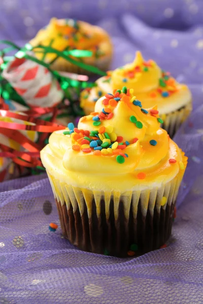 Születésnapi kupa sütemények — Stock Fotó