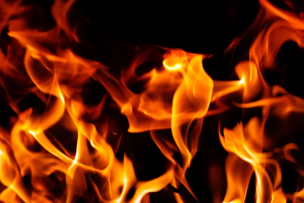 Heiße rote Flammen — Stockfoto