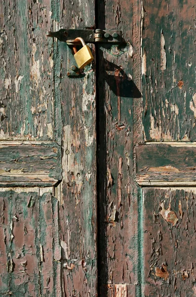 Alte Tür verschlossen — Stockfoto