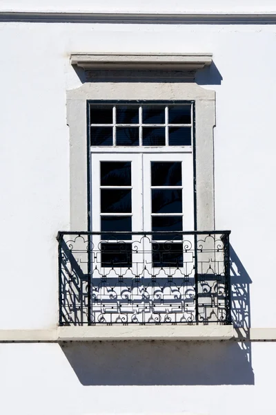 Velha janela tradicional — Fotografia de Stock