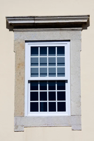 Современное окно — стоковое фото