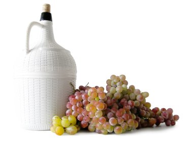 Bottle plus Grapes