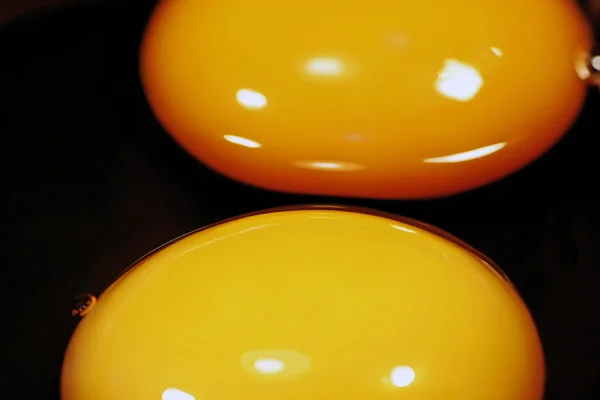 Два яєчних жовтків — стокове фото
