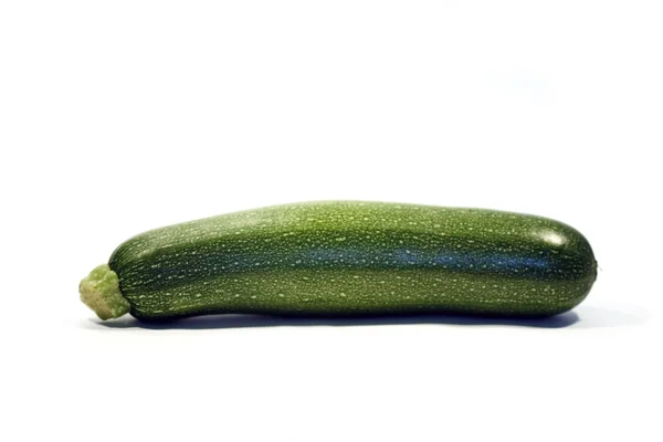 Zucchine su bianco — Foto Stock