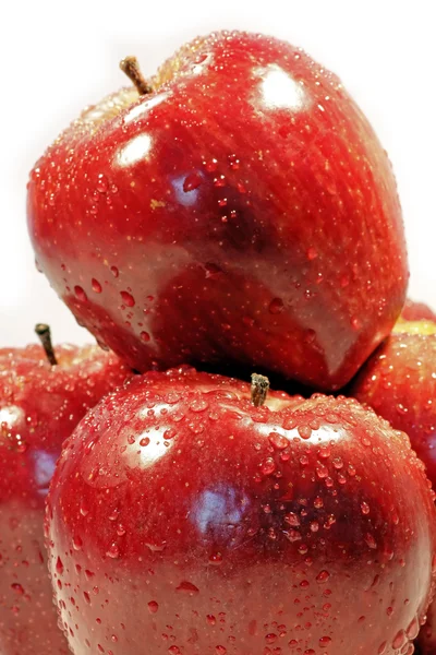 Kapky na červená jablka — Stock fotografie