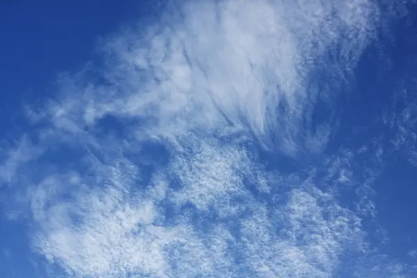 Cielo nublado blanco —  Fotos de Stock