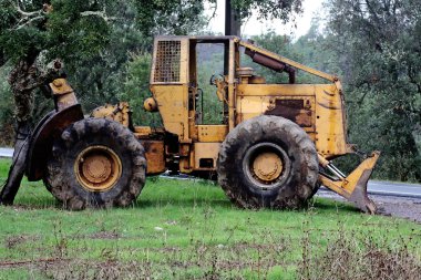 Abaondoned Tractor clipart