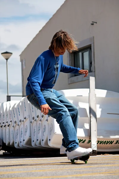 Sokak sörfçü çocuk — Stok fotoğraf