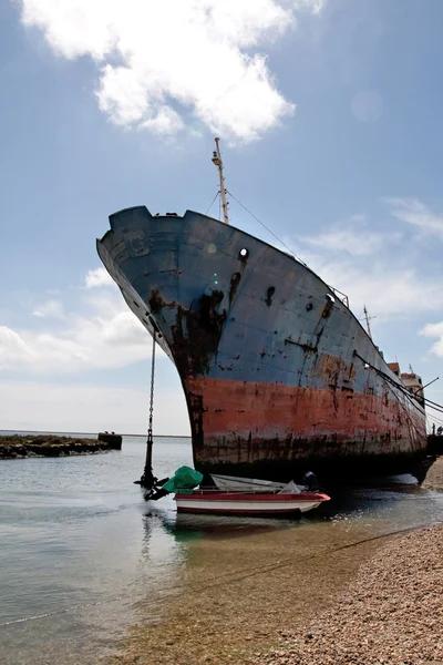 Old rusty ship — Stock Photo, Image