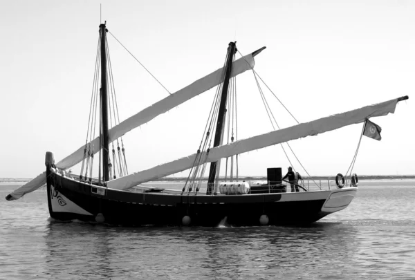 Риболовне судно — стокове фото