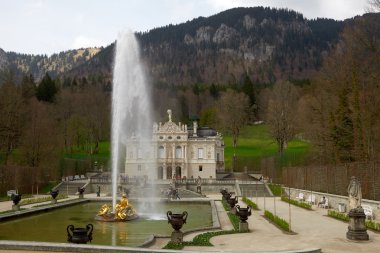 Linderhof Sarayı