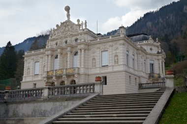 Linderhof Sarayı