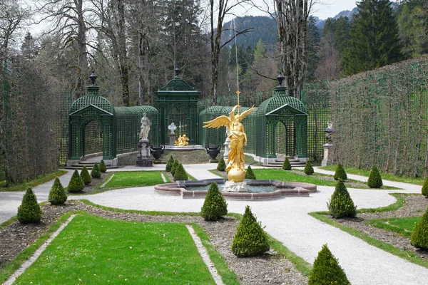 Jardín del Palacio de Linderhof — Foto de Stock