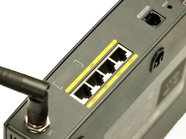 Θύρες Ethernet σε έναν δρομολογητή γραφείο υψηλής απόδοσης Εικόνα Αρχείου