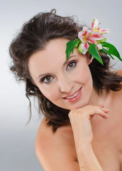 Krásná mladá žena s módní make-up Stock Fotografie