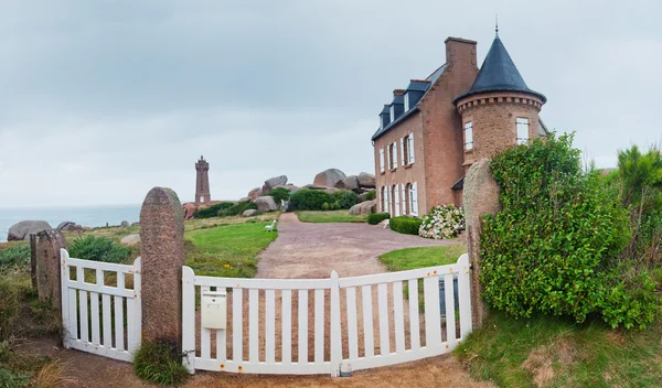 stock image Cottage on the Cote De Granite Rose