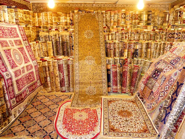 Luksusowe ręcznie robione dywany — Zdjęcie stockowe