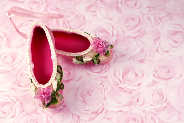 Roze ballet slippers Rechtenvrije Stockafbeeldingen