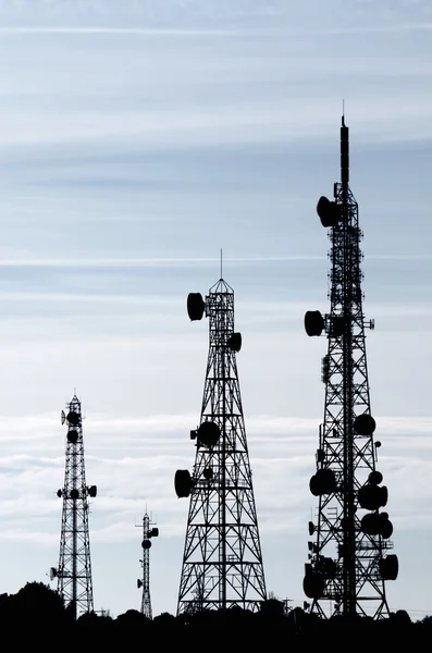 Telekomünikasyon kuleleri — Stok fotoğraf
