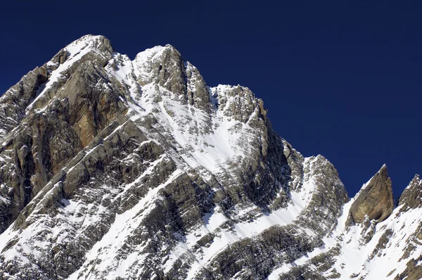 Snowy peak — Stock Photo, Image