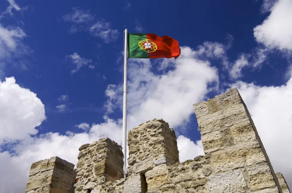 Bir direk üzerinde Portekiz bayrağı — Stok fotoğraf