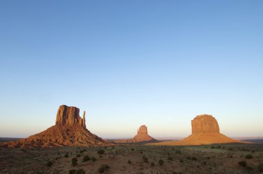 monument Valley kumtaşı kuleleri