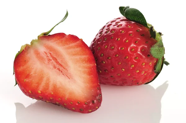 Fraises et demi fraises — Photo
