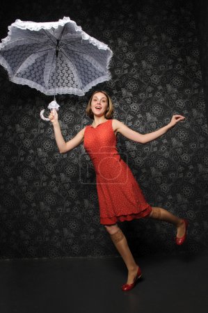 Femme avec parapluie 